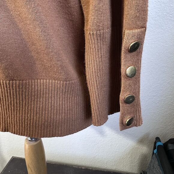 Carmen By Carmen Marc Valvo Women Tan  Cardigan Sweater with Gold Buttons Sz XL - Picture 9 of 11
